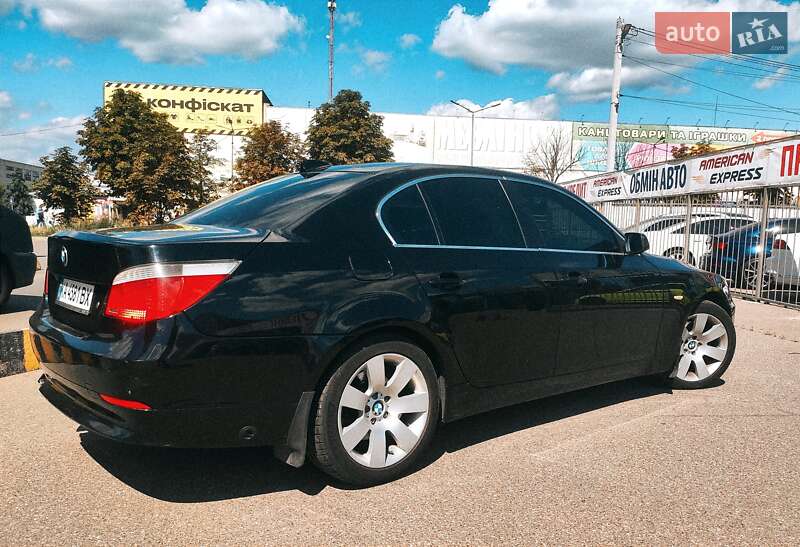 Седан BMW 5 Series 2004 в Киеве