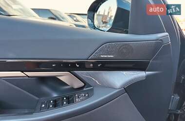 Седан BMW 5 Series 2023 в 