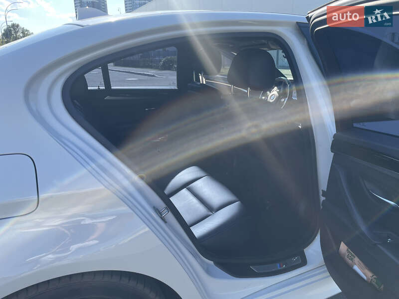 Седан BMW 5 Series 2015 в Києві