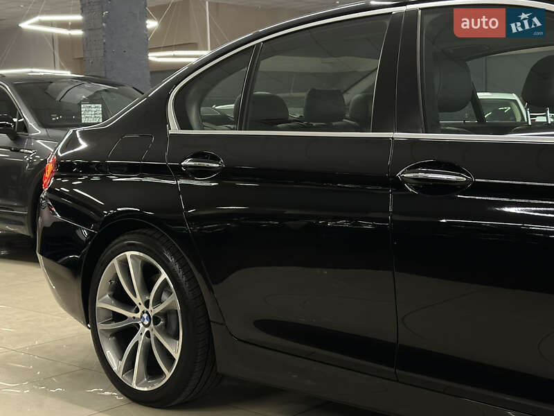 Седан BMW 5 Series 2015 в Миколаєві