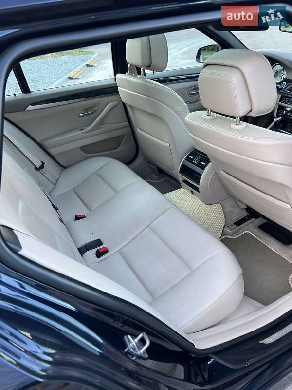 Універсал BMW 5 Series 2012 в Золочеві