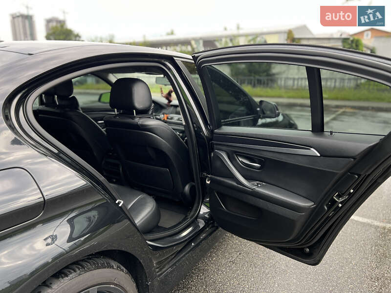 Седан BMW 5 Series 2016 в Киеве