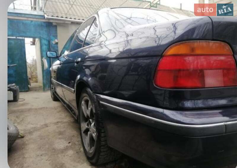 Седан BMW 5 Series 1999 в Новомосковске