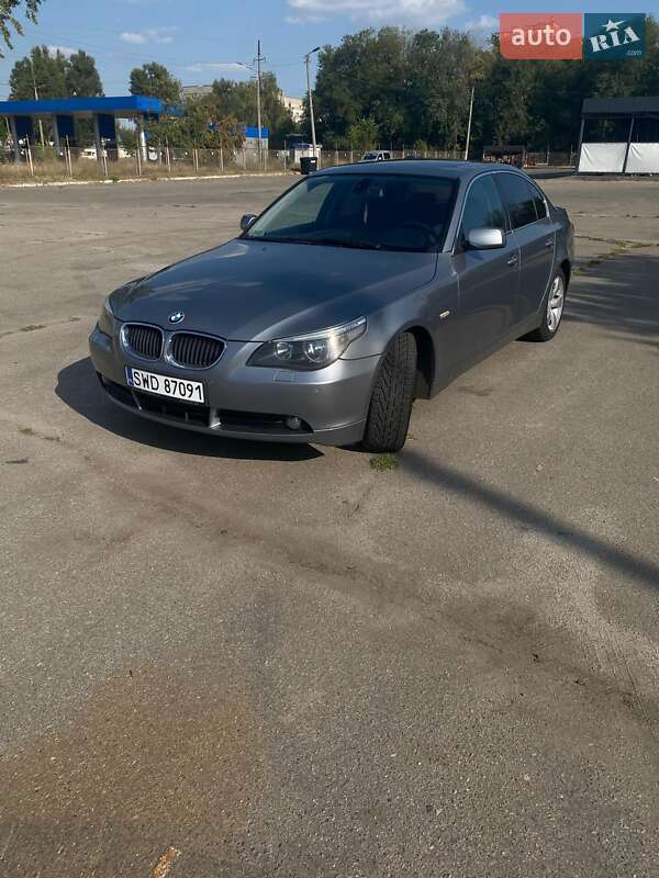 Седан BMW 5 Series 2004 в Запоріжжі
