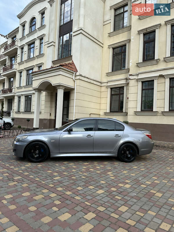 Седан BMW 5 Series 2004 в Одессе