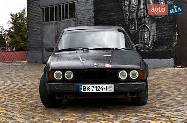 Седан BMW 5 Series 1990 в Луцке