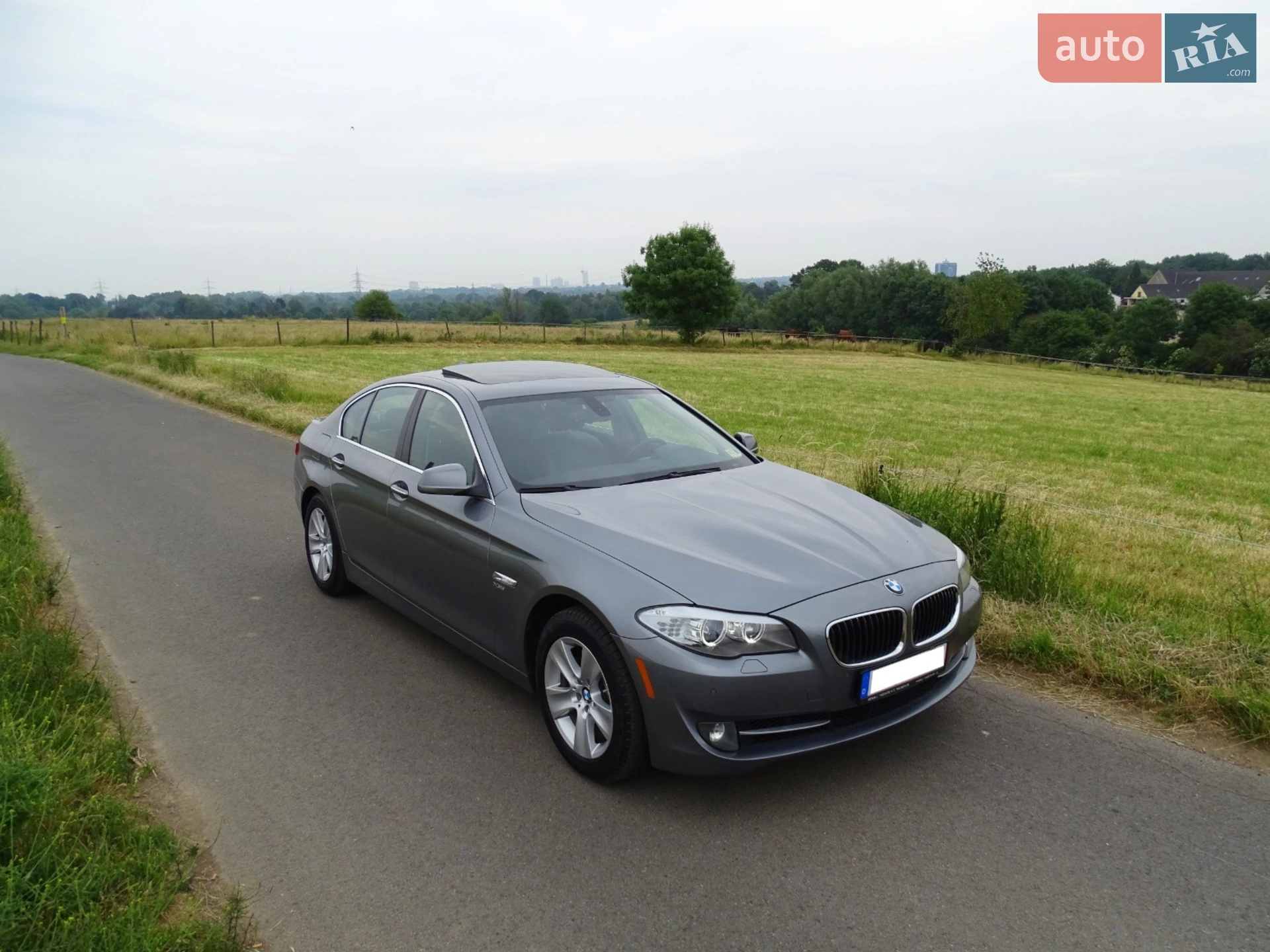 2011 BMW 5er - мініатюра 10