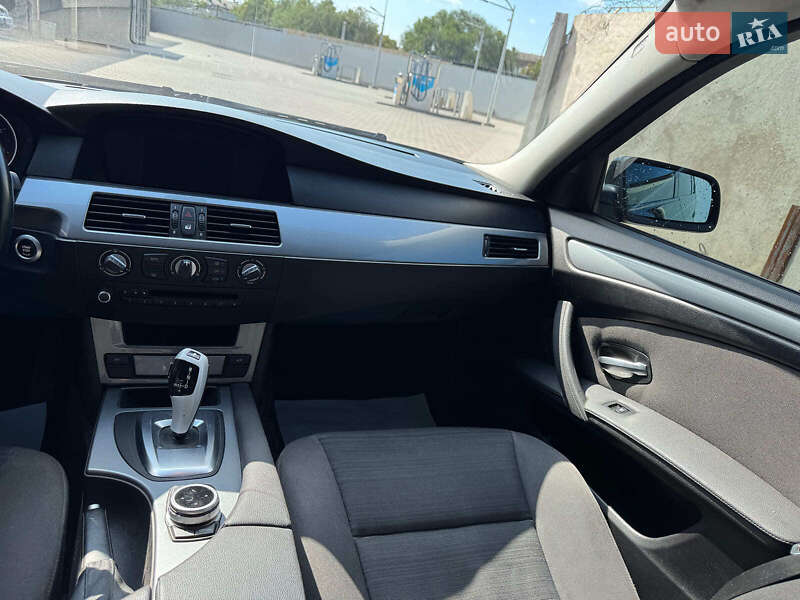 Седан BMW 5 Series 2008 в Запоріжжі