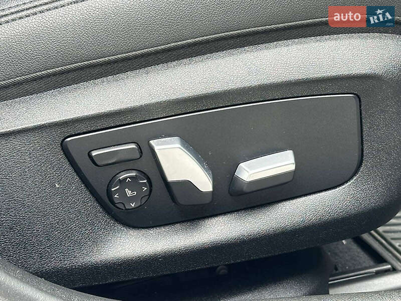 Седан BMW 5 Series 2018 в Львове