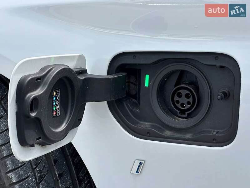 Седан BMW 5 Series 2018 в Львове