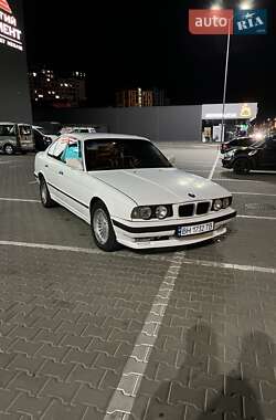 Седан BMW 5 Series 1991 в Одессе