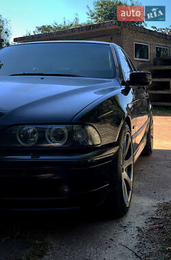 Седан BMW 5 Series 1997 в Киеве