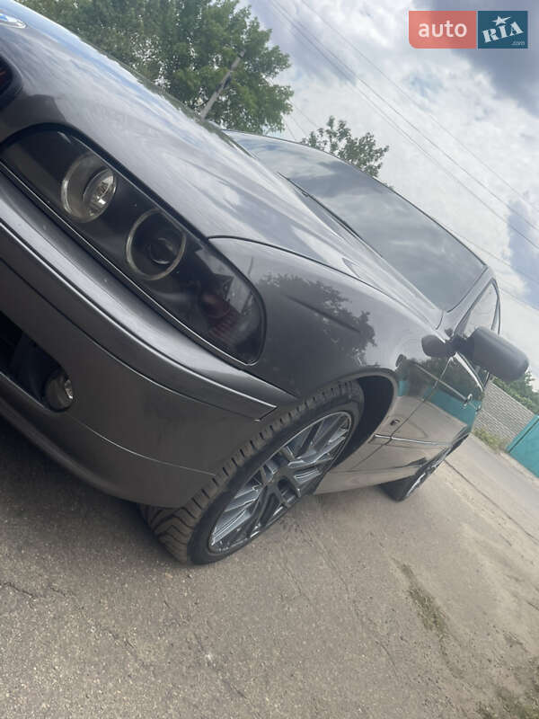 Седан BMW 5 Series 2002 в Снигиревке