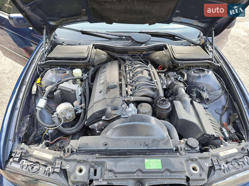 Седан BMW 5 Series 1996 в Львове