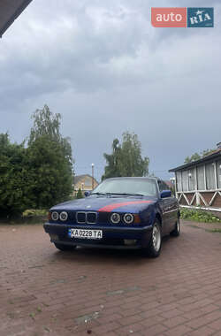 Седан BMW 5 Series 1988 в Вишгороді