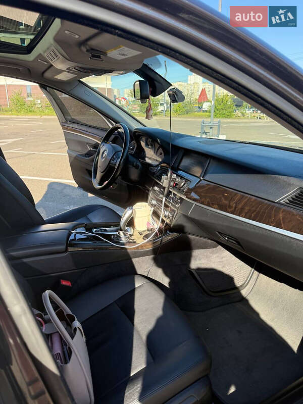 Седан BMW 5 Series 2014 в Києві фото 22 Седан BMW 5 Series 2014 в Києві