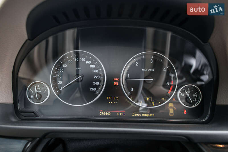 Седан BMW 5 Series 2011 в Львові