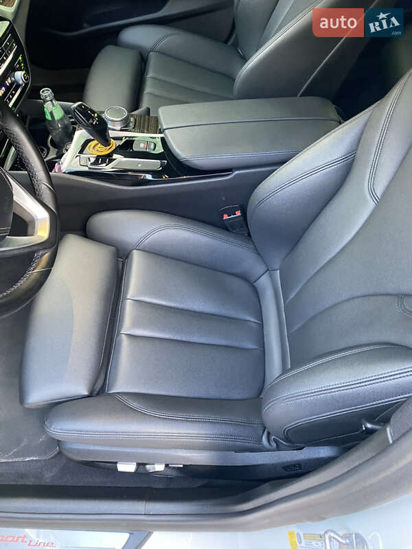 Седан BMW 5 Series 2019 в Запоріжжі