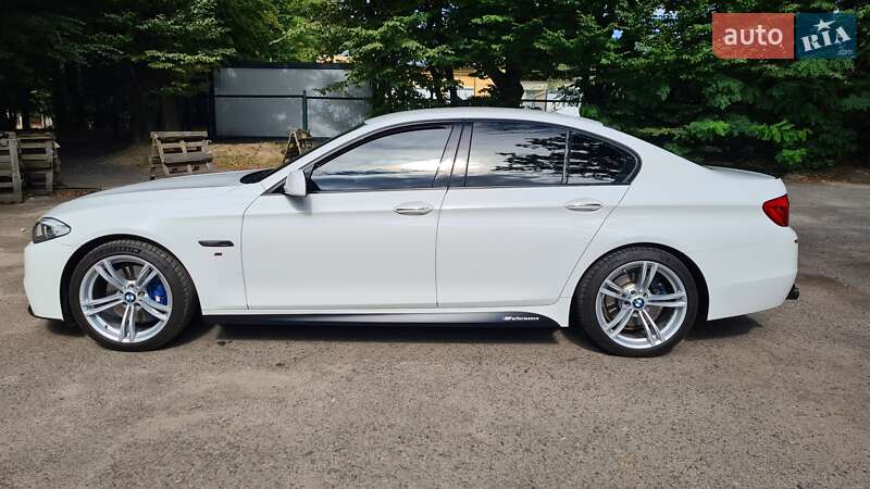 Седан BMW 5 Series 2011 в Львове