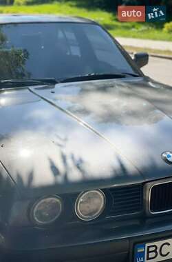 Седан BMW 5 Series 1994 в Львове