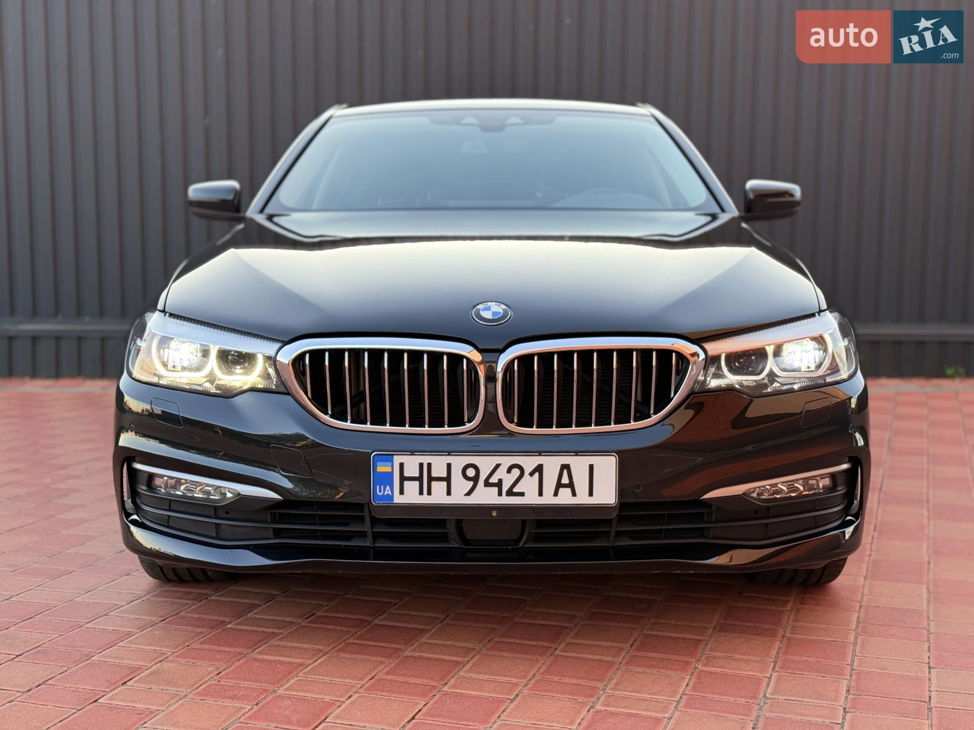 BMW 5 Series 2017 VIN WBAJC31050WA79092 фото оголошення 3 з 29