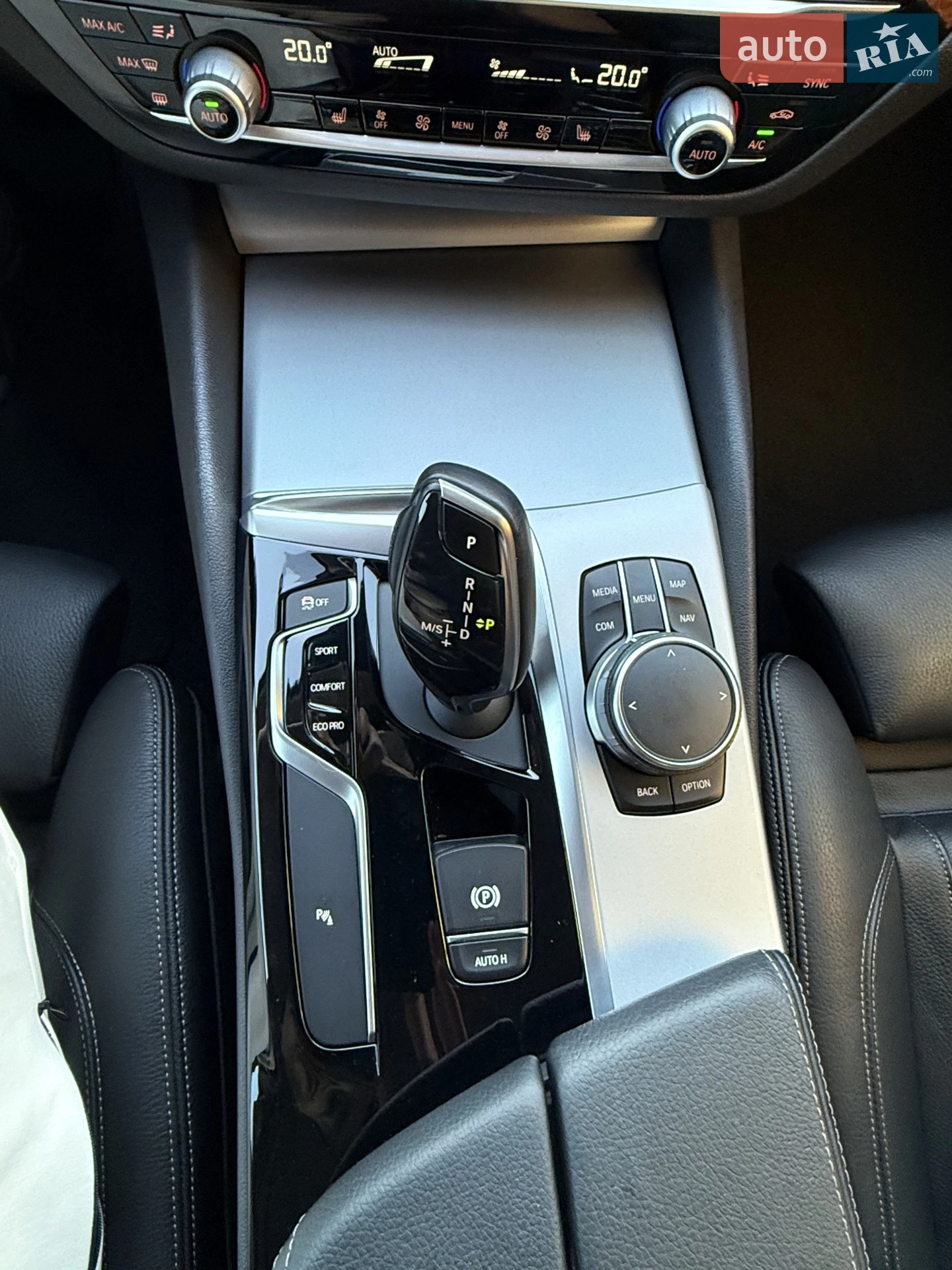 BMW 5 Series 2017 VIN WBAJC31050WA79092 фото оголошення 19 з 29
