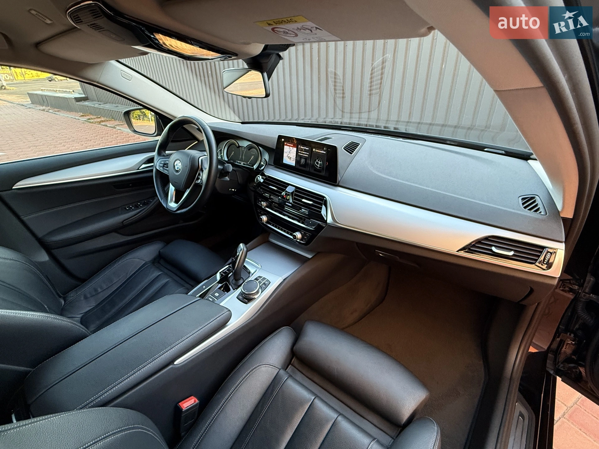 BMW 5 Series 2017 VIN WBAJC31050WA79092 фото оголошення 26 з 29