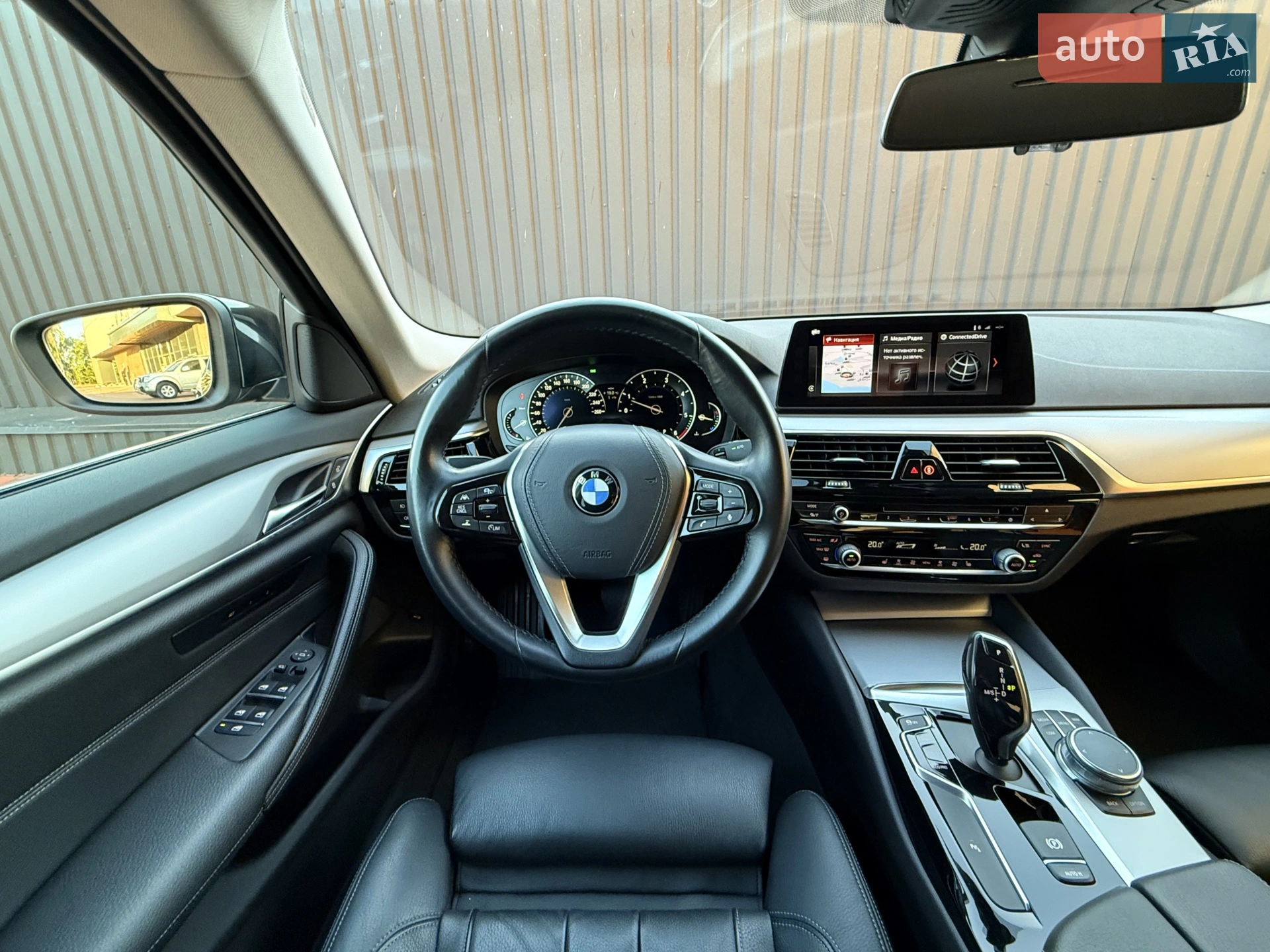 BMW 5 Series 2017 VIN WBAJC31050WA79092 фото оголошення 15 з 29
