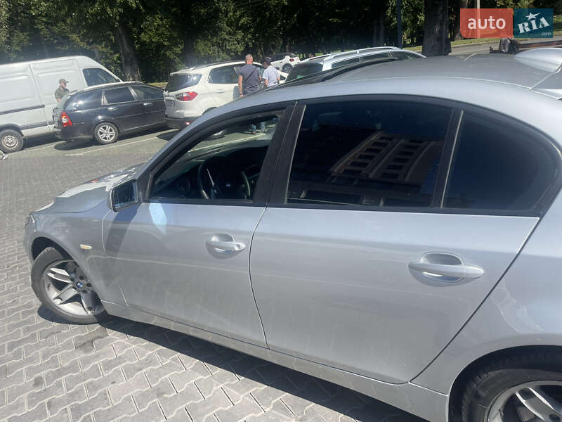 Седан BMW 5 Series 2004 в Хмельницком