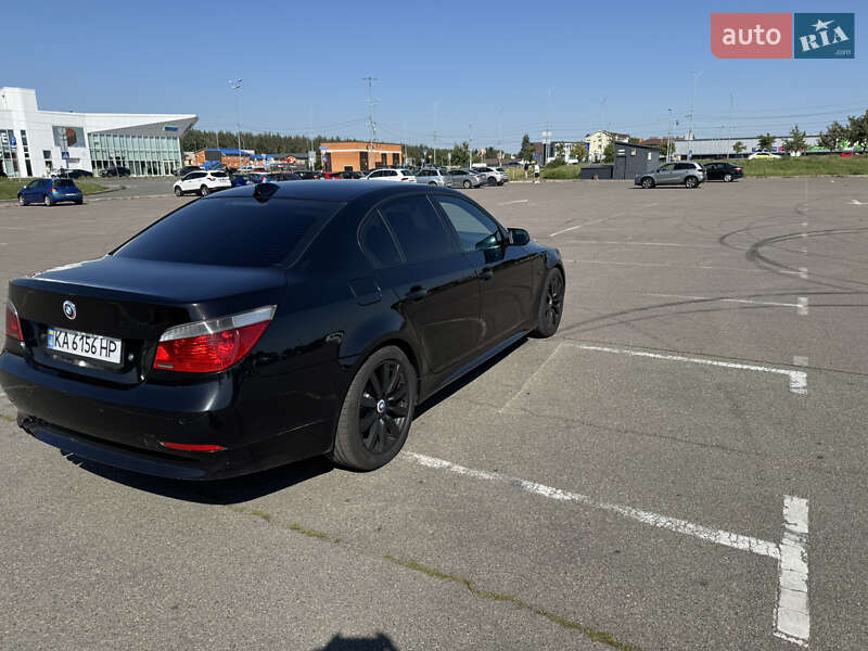 Седан BMW 5 Series 2004 в Києві