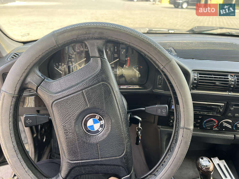 Седан BMW 5 Series 1995 в Чернівцях