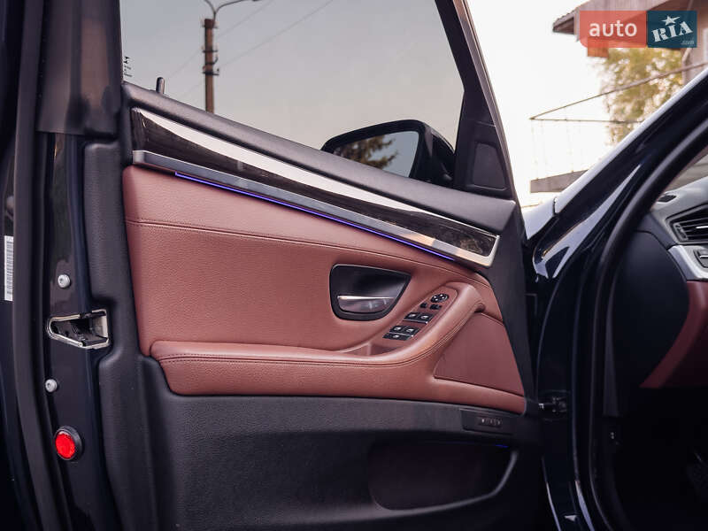 Седан BMW 5 Series 2014 в Коростене