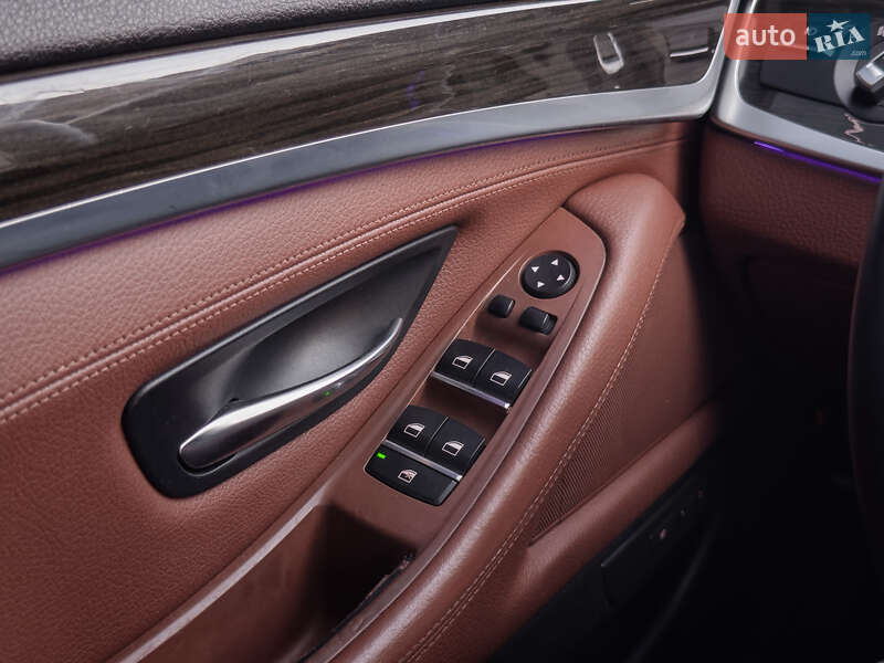 Седан BMW 5 Series 2014 в Коростене