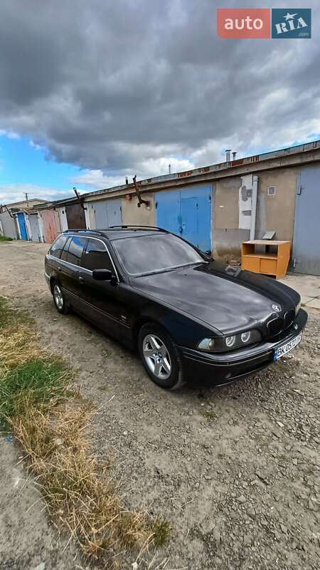 Універсал BMW 5 Series 2001 в Вараші