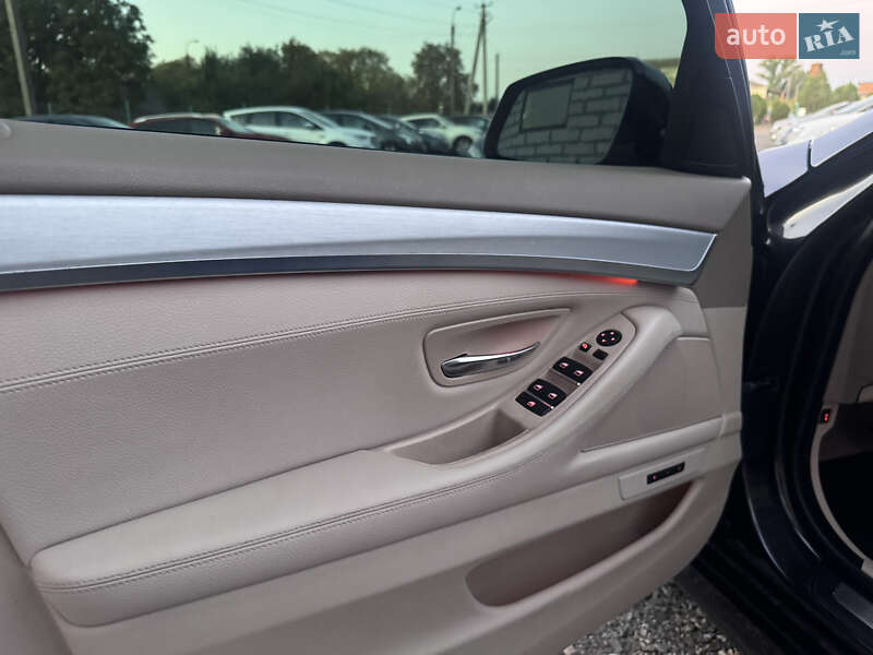 Седан BMW 5 Series 2012 в Звенигородке