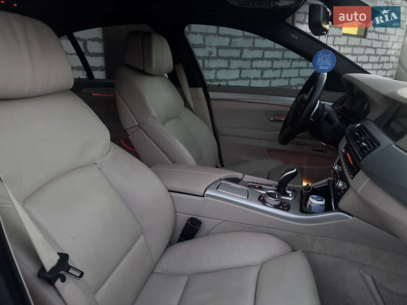 Седан BMW 5 Series 2012 в Звенигородке