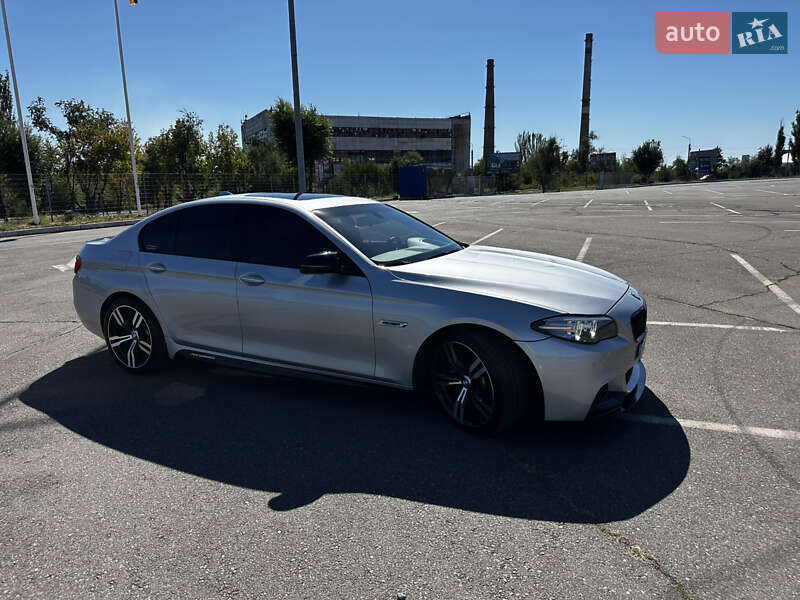 Седан BMW 5 Series 2014 в Кривом Роге