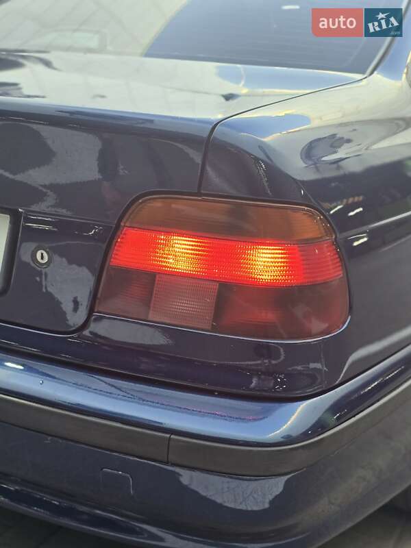 Седан BMW 5 Series 1999 в Киеве