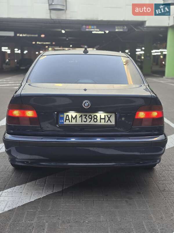 Седан BMW 5 Series 1999 в Киеве