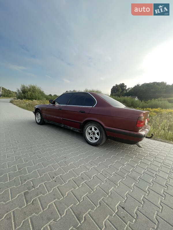 Седан BMW 5 Series 1993 в Львове