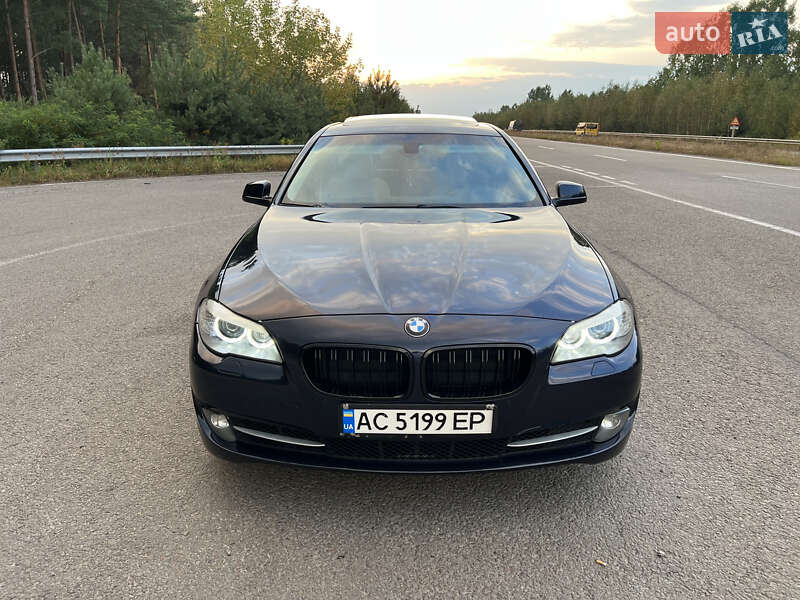 Седан BMW 5 Series 2013 в 
