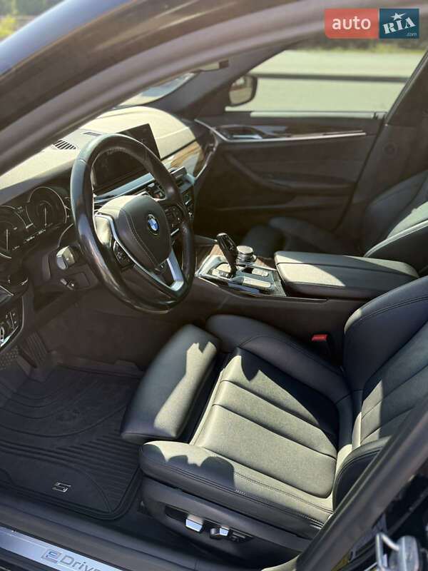 Седан BMW 5 Series 2018 в Киеве фото 32 Седан BMW 5 Series 2018 в Киеве