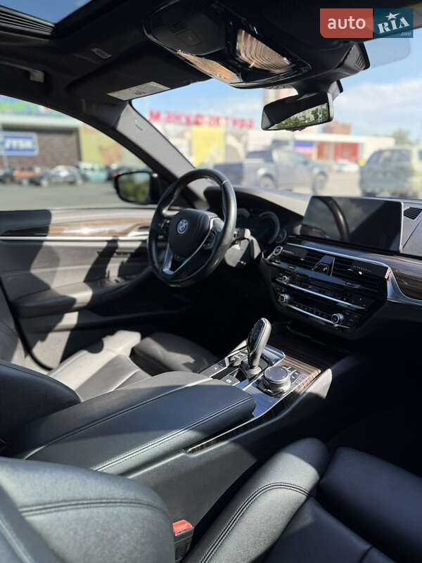 Седан BMW 5 Series 2018 в Киеве фото 45 Седан BMW 5 Series 2018 в Киеве