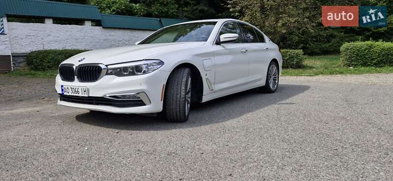 Седан BMW 5 Series 2018 в Ужгороде