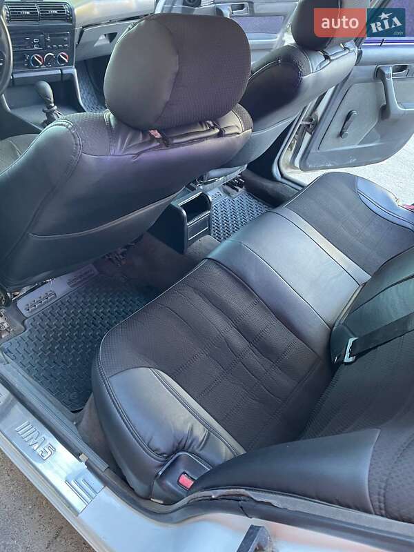 Седан BMW 5 Series 1989 в Катеринополе