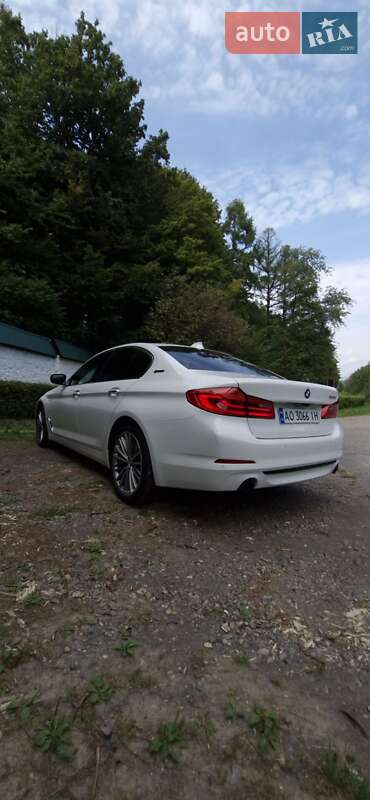 Седан BMW 5 Series 2018 в Ужгороде