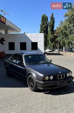 Седан BMW 5 Series 1988 в Києві