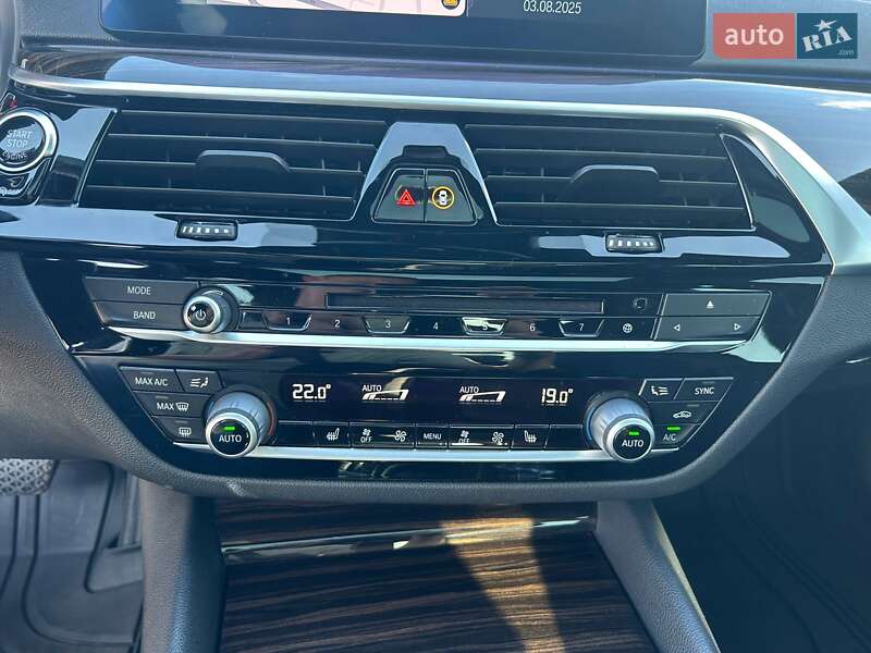 Седан BMW 5 Series 2018 в Киеве