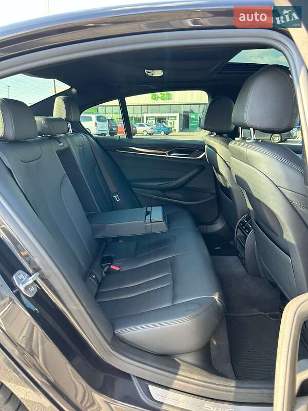 Седан BMW 5 Series 2018 в Киеве