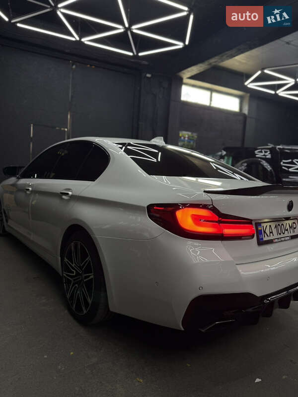 Седан BMW 5 Series 2017 в Киеве